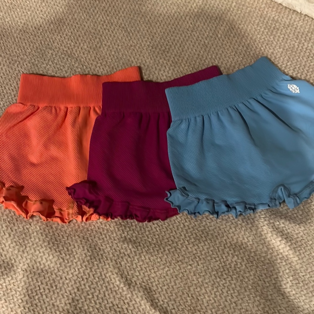 NEW-🌺free people flirty shorty short ruffled hem line - Picture 7 of 16
